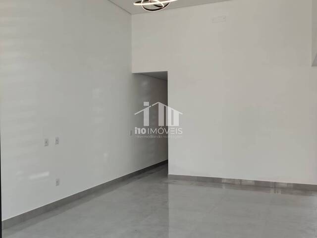 #627 - Casa para Venda em Jundiaí - SP - 2
