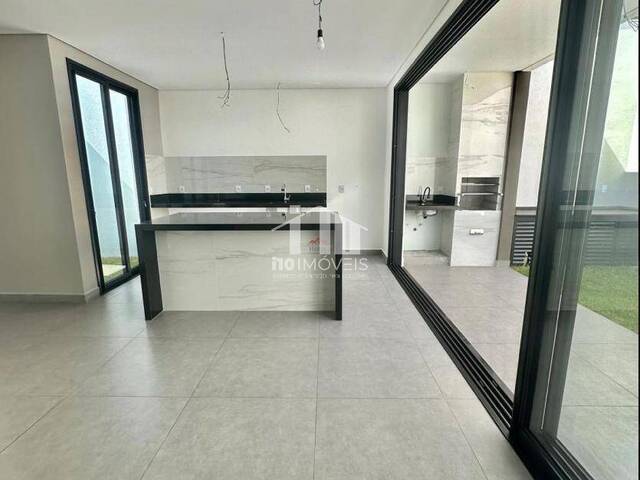 #902 - Casa para Venda em Jundiaí - SP