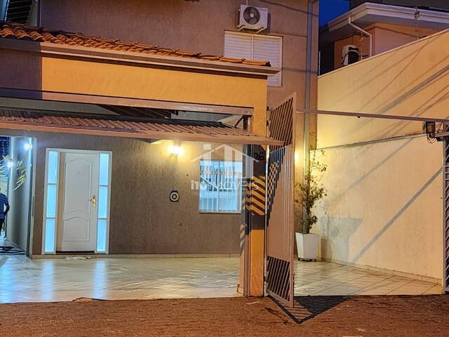 #947 - Casa para Venda em Jundiaí - SP - 2